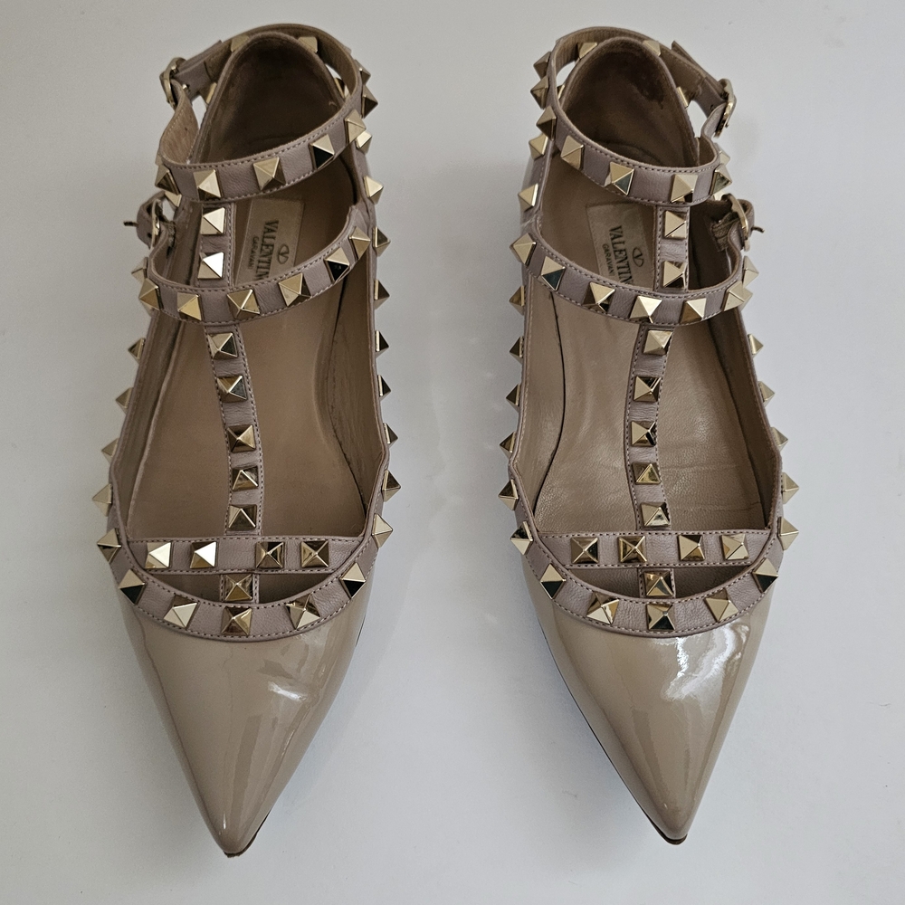 Valentino Garavani EU37 Rockstud Flats / Nude Patent Leather / Great Condition - Picture 7 of 11